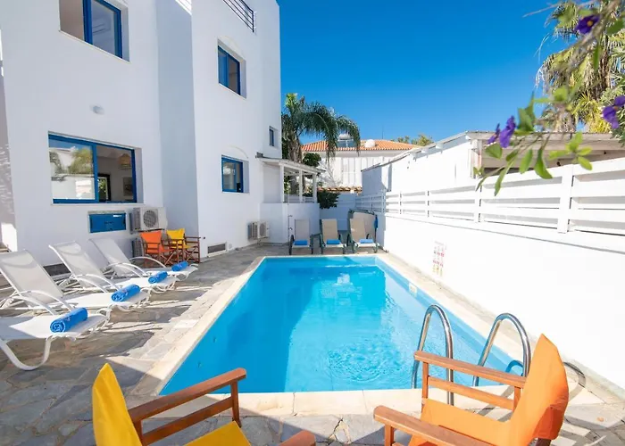 Saint Nikolas * פרוטאראס