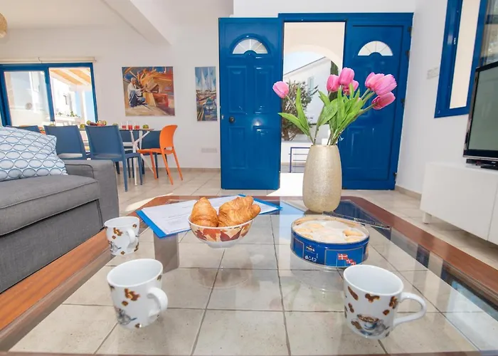 Saint Nikolas פרוטאראס