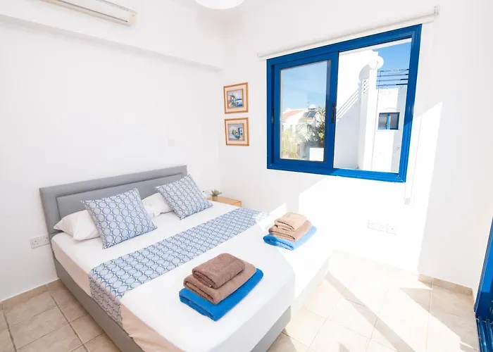 Saint Nikolas פרוטאראס